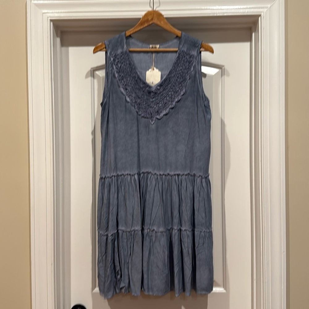 BLUE TIERED SHIFT DRESS size large